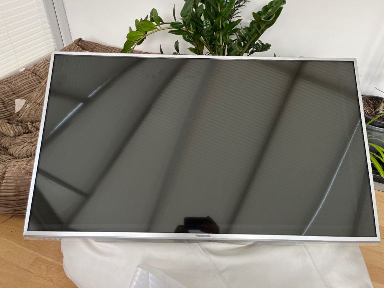 Panasonic 42’’ TV 