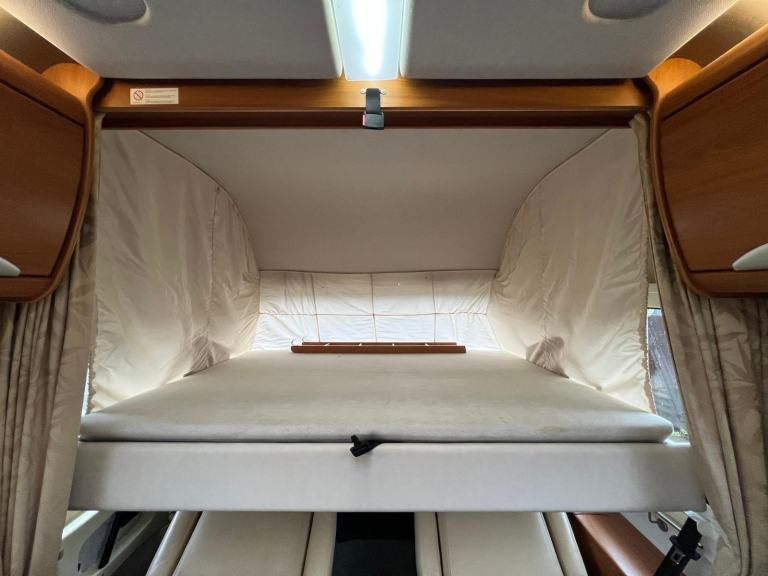 Hymer S820, A Class, 4 Berth, Rear Fixed Bed, Drop Down Bed, Sports Garage