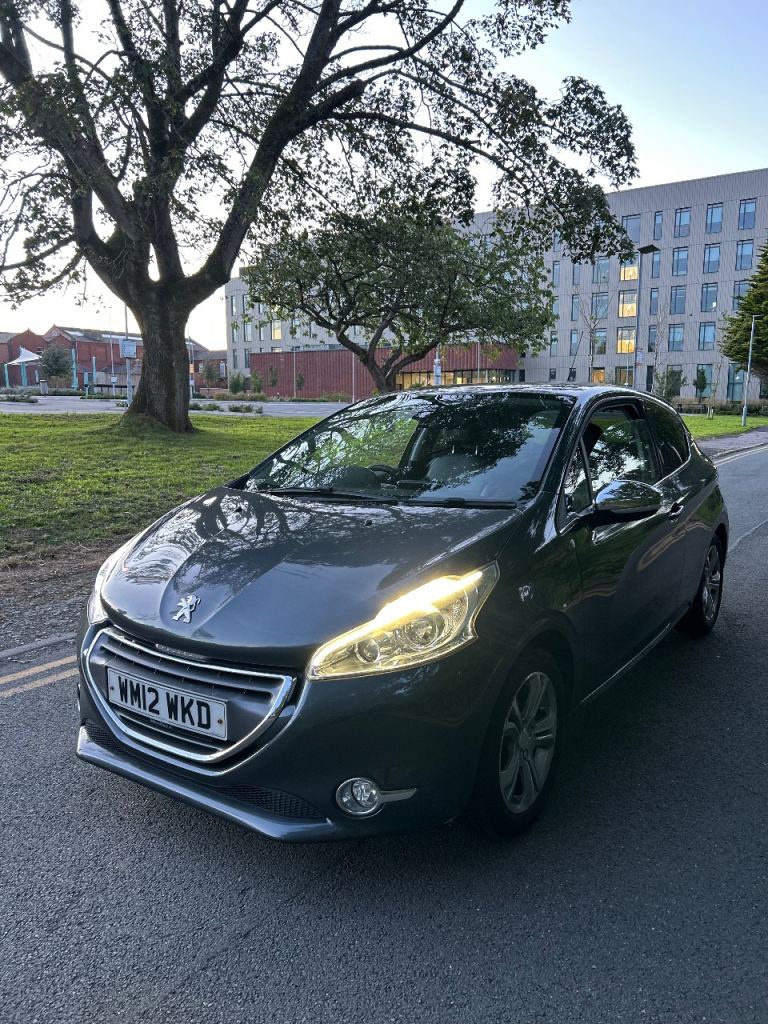 Peugeot, 208, Hatchback, 2012, Manual, 1397 (cc), 3 doors
