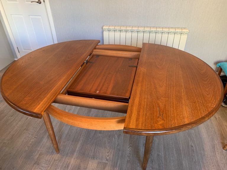 G-Plan Dining Room Table & 4 Chairs