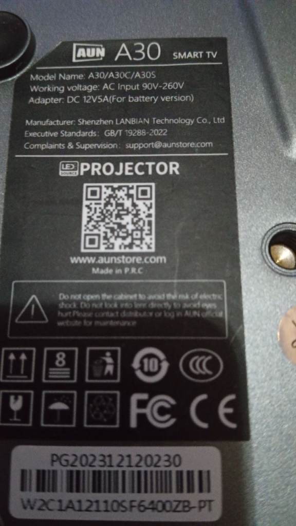 Aun 30 smart TV projecter