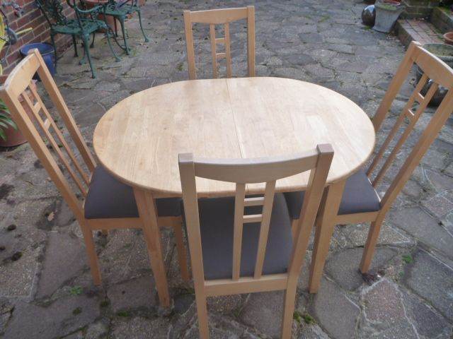 Solid Beech Extending Oval Table & 4 Chairs with Grey Seats