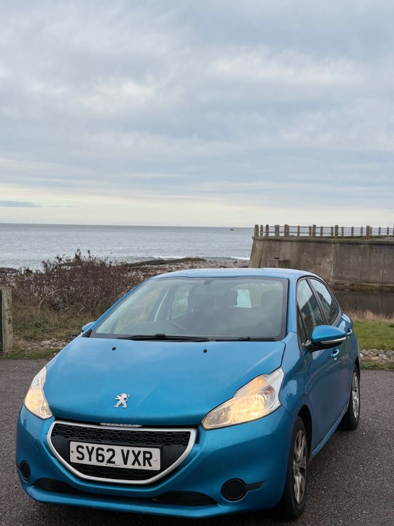 Peugeot, 208, Hatchback, 2012, Manual, 1199 (cc), 5 doors