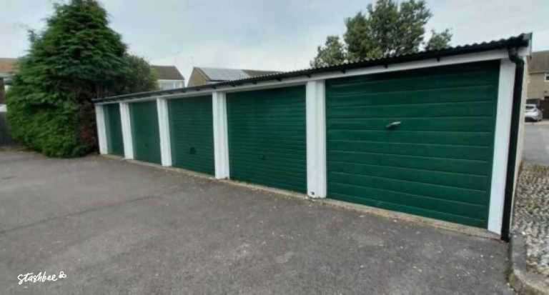 Garage to rent in Tadworth (KT20) | Stashbee