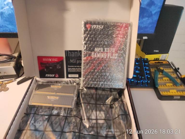 Computer parts - AMD Ryzen 5 3600, MSI MPG X570 Gaming Plus, 32GB 3600MHZ Corsair Vengeance LPX