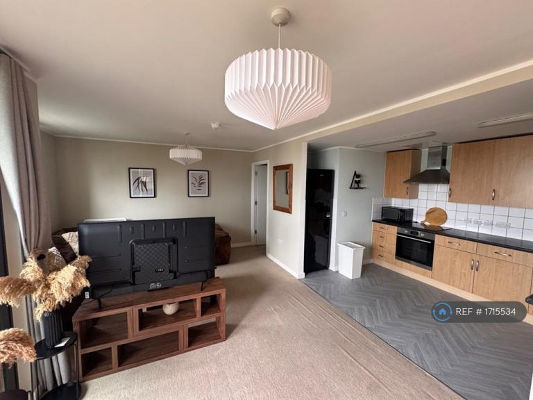 2 bedroom flat in Drayton Park, London, N5 (2 bed) (#1715534)