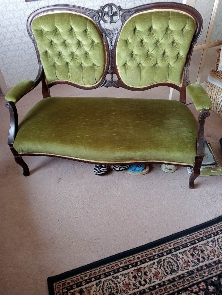 victorian two seater settee 