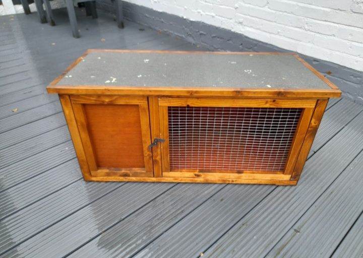 Rabbit hutch for sale 