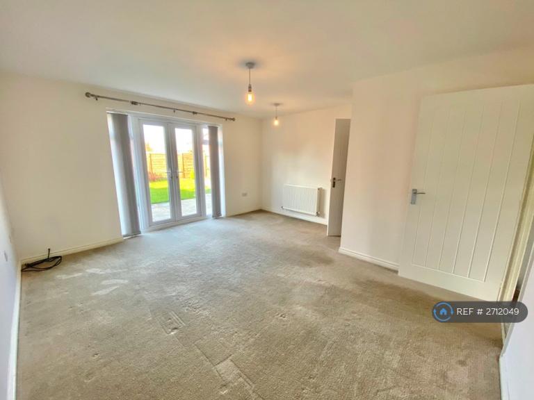 3 bedroom house in Broad Street, Crewe, CW1 (3 bed) (#2712049)