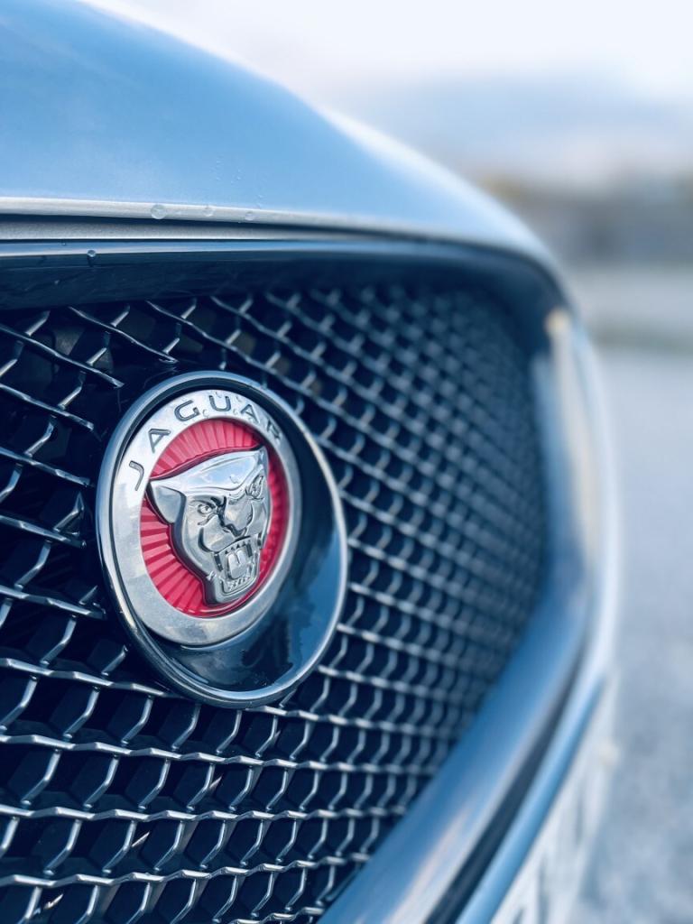 JAGUAR XF 2.2 d R-Sport 2014