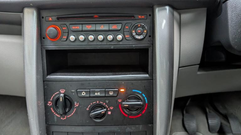 2007 Peugeot 207 1.6 HDi 110 SE 5dr HATCHBACK Diesel Manual