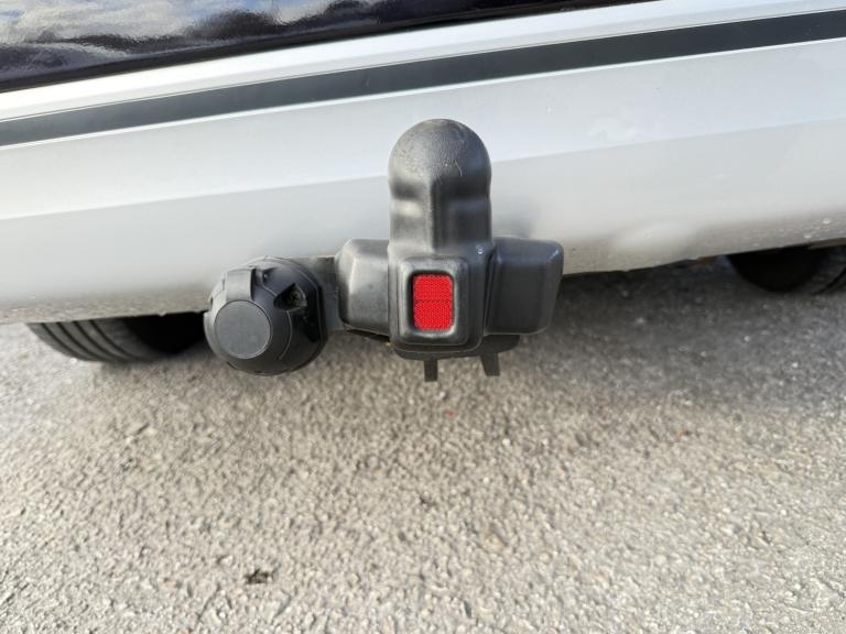 MITSUBISHI OUTLANDER 2.4 h TwinMotor 13.8kWh 4h 2018