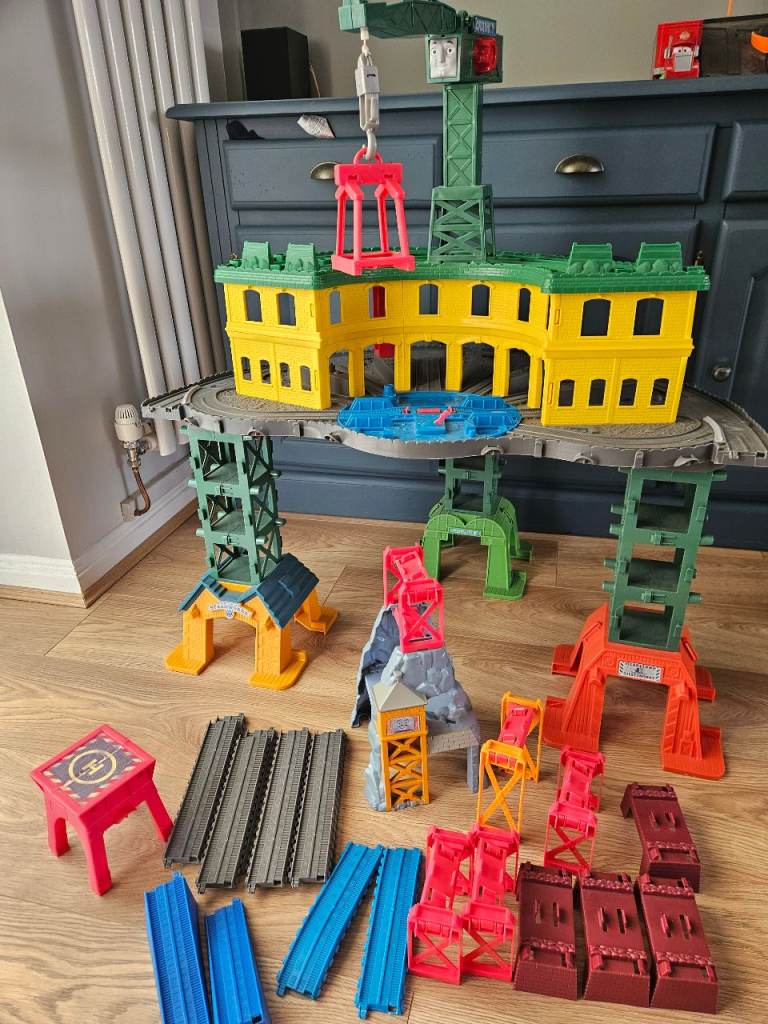 Thomas and friends super station