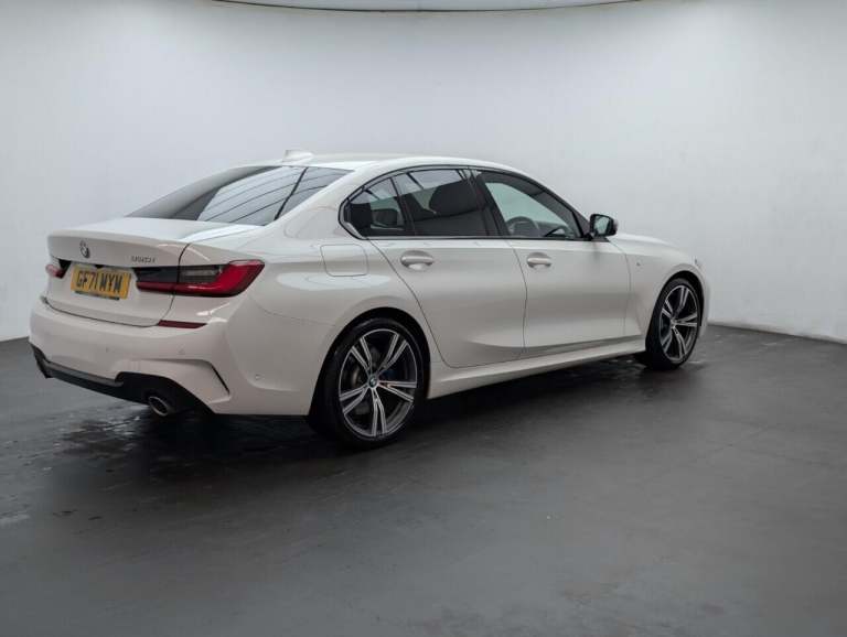 2021 BMW 3 Series 2.0 330i M Sport Saloon 4dr Petrol Auto Euro 6 (s/s) (258 ps) - ALLOY, PRIV SAL...