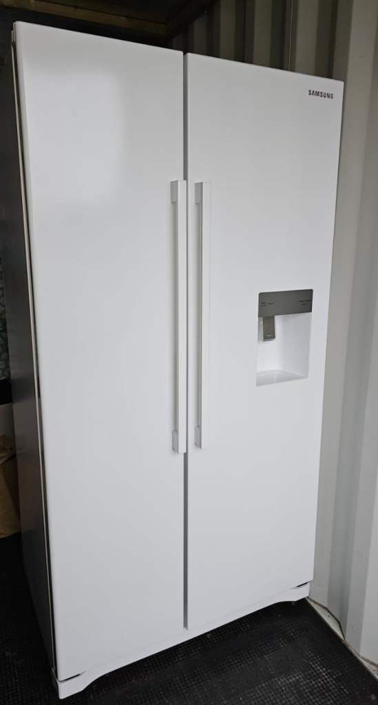 Samsung American Fridge Freezer with drink dispenser