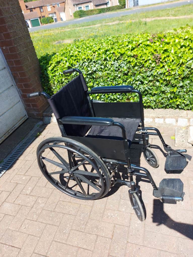 Self-propelled wheelchair 