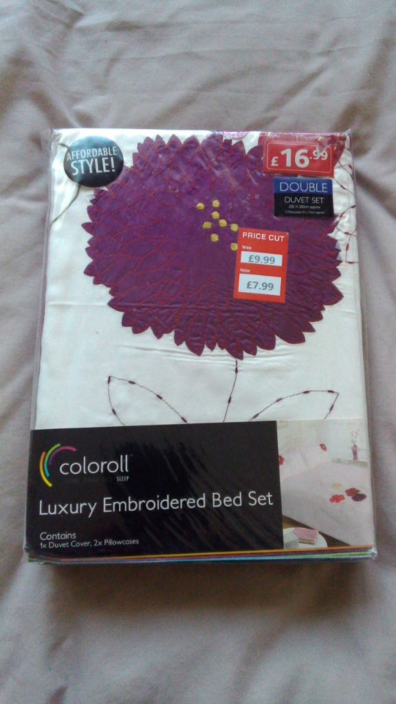 COLOROLL LUXURY EMBROIDERED DOUBLE BED SET ,AS NEW,UNOPENED