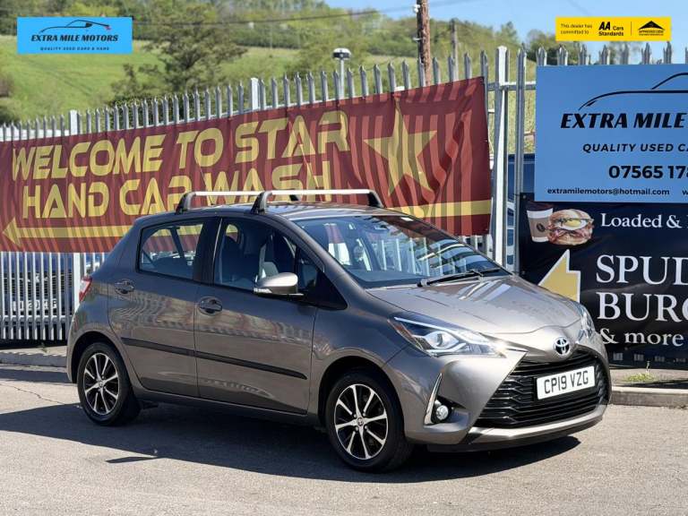 2019 Toyota Yaris 1.5 VVT-i Icon Tech Hatchback 5dr Petrol CVT Euro 6 (111 ps) Hatchback Petrol A...