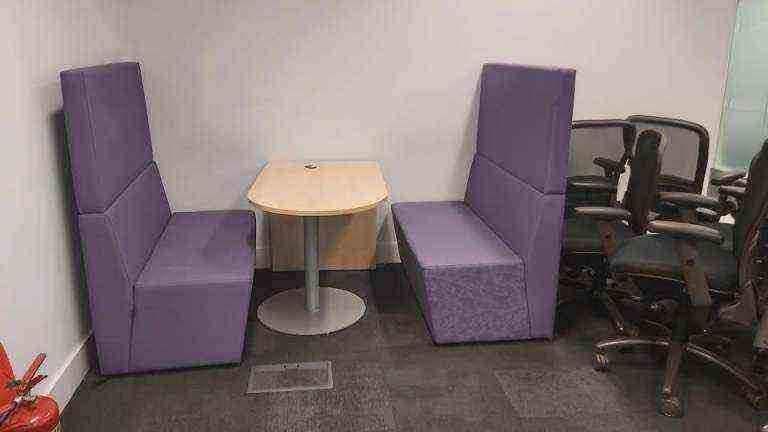 Used Purple Partition/Booth Soft Seating Reception/Meeting sofa with breakout table