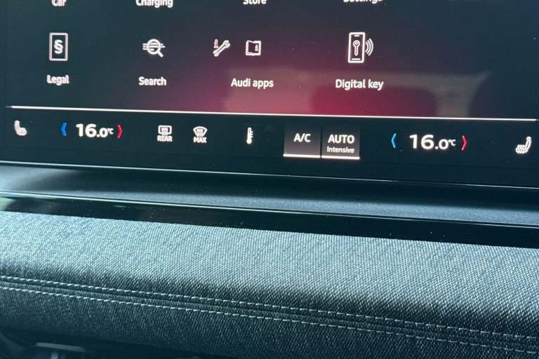 2024 Audi Q6 e-tron 100kWh S line SUV 5dr Electric Auto quattro (388 ps) ESTATE Electric Automatic