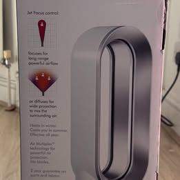 Dyson Hot+Cool Jet Focus AM09 Fan Heater . White/Silver . With Remote & Original Box