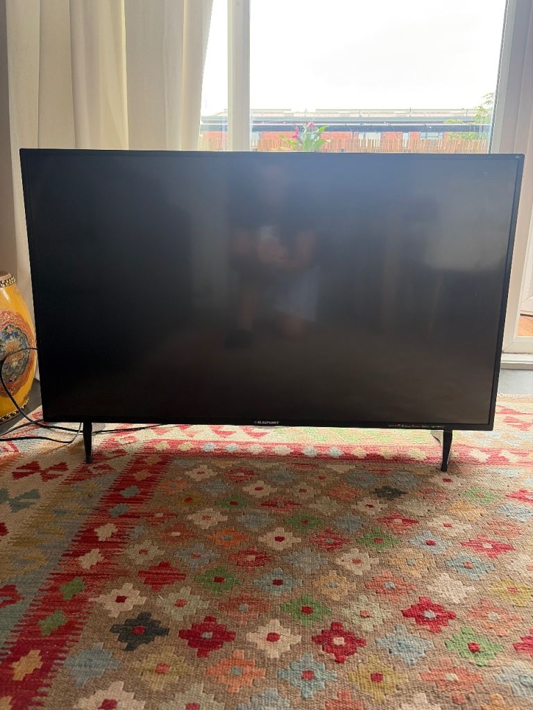   Blaupunkt 43” Full HD Smart LED TV – £90  
