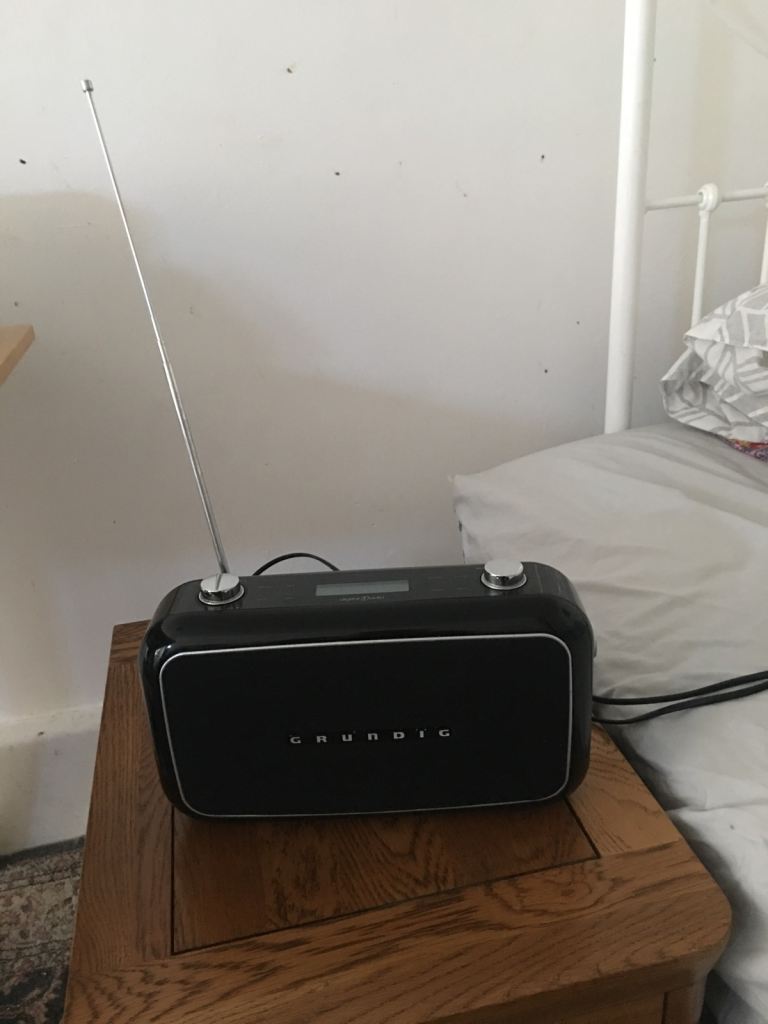 grundig radio fm/am