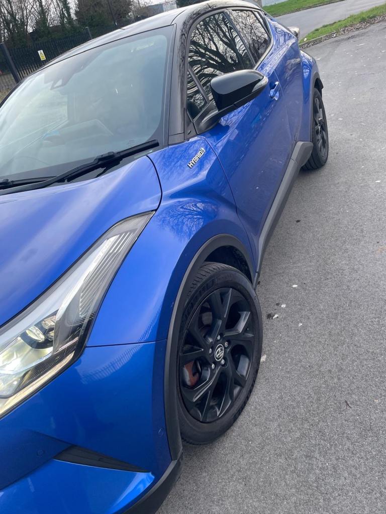 Toyota CH-R 1.8 petrol Hybrid Dynamic 