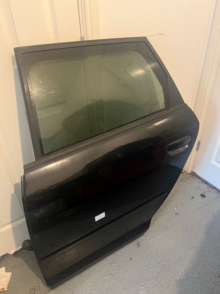 Audi a3 sportback rear door 2005-2012