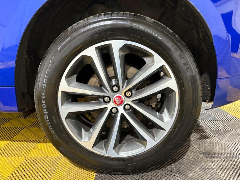 2017 Jaguar F-Pace 2.0 D180 R-Sport AWD Euro 6 (s/s) 5dr ESTATE Diesel Manual