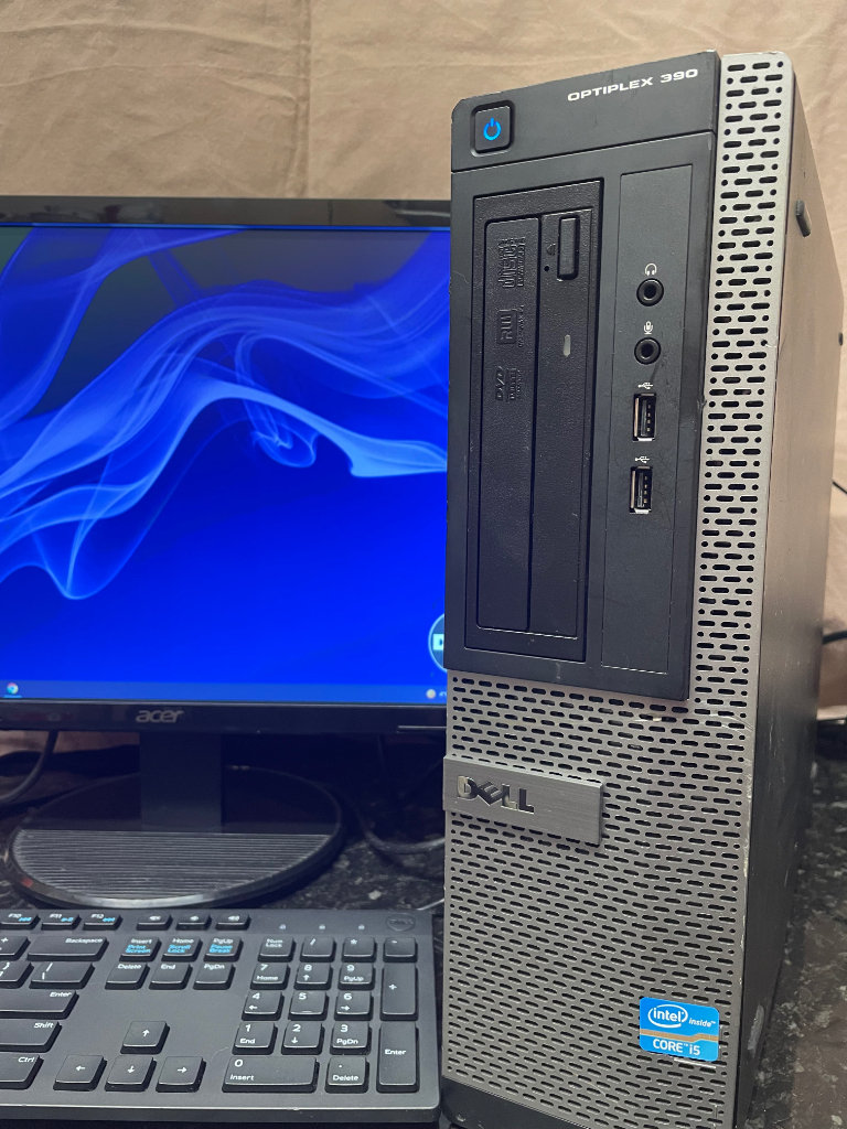 Computer Dell i3 processor Completed 