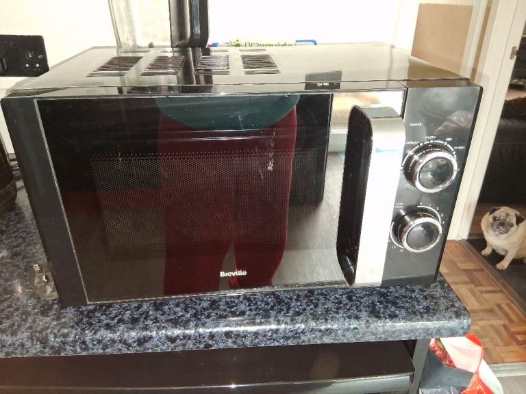 Breville 800w microwave