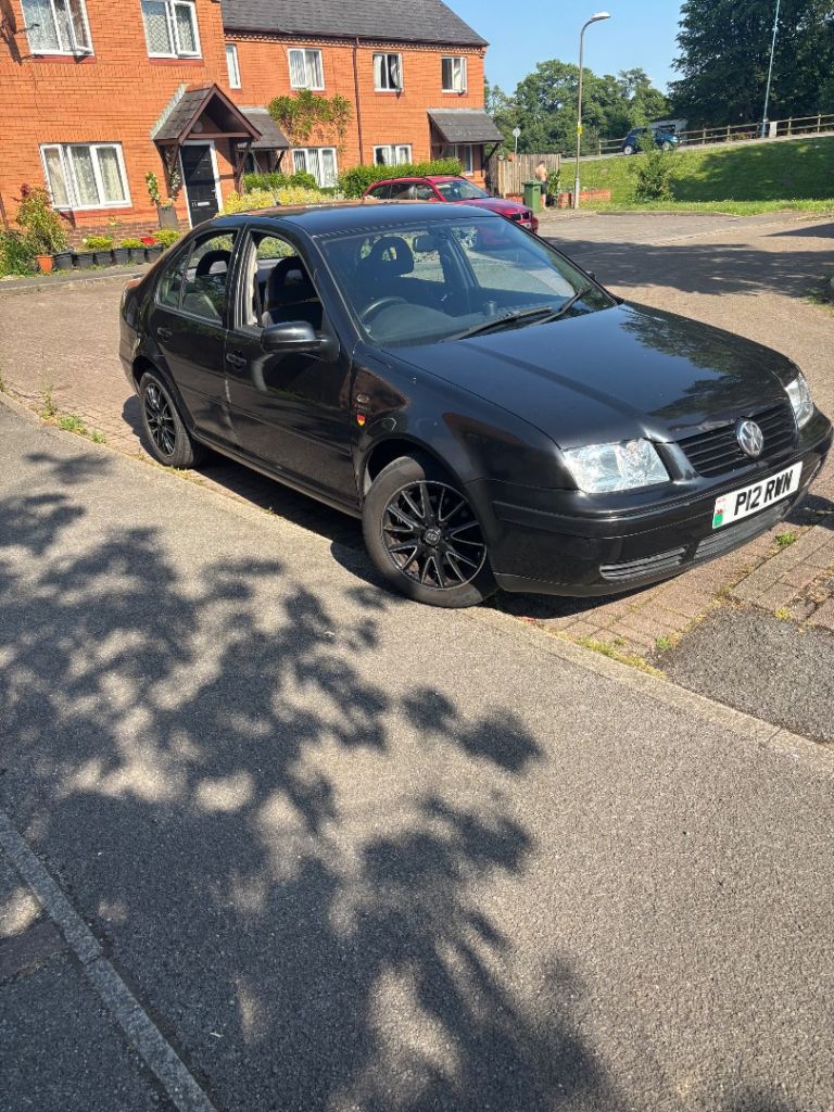 Volkswagen, BORA, Saloon, 2000, Manual, 1595 (cc), 4 doors