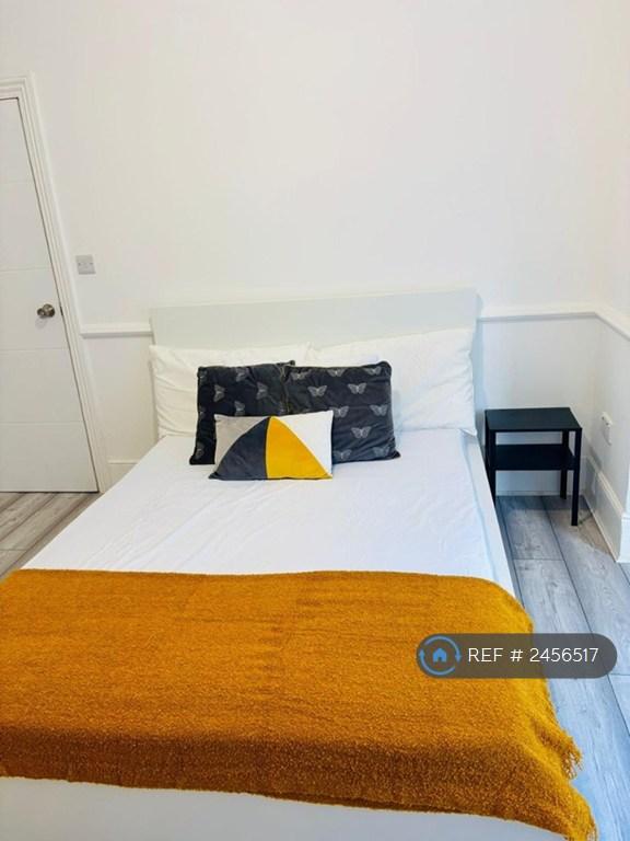 1 bedroom in Rock Avenue, Gillingham, ME7 (#2456517)