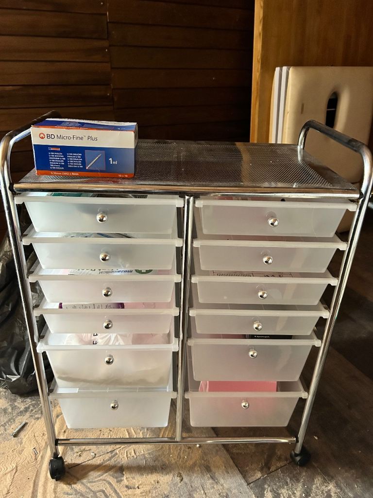 Silver Metal Trolley with 10 Clear Plastic Drawers – Good Condition