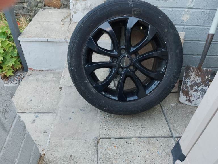 Nissan qashqai alloy wheel