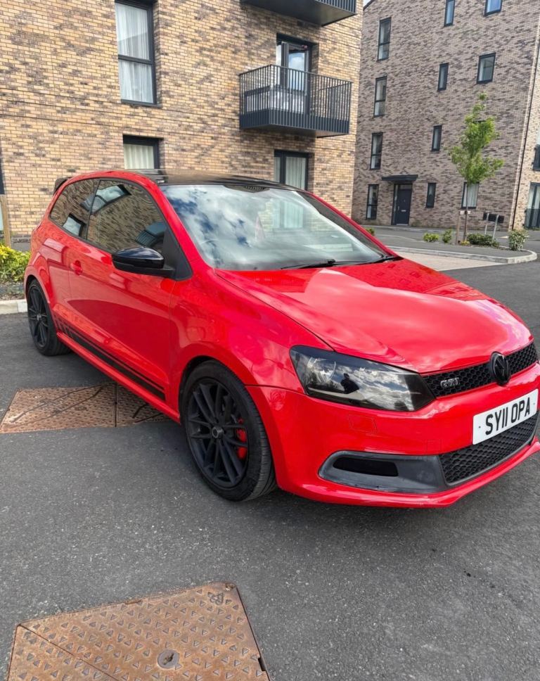 Volkswagen, POLO, Hatchback, 2011, Semi-Auto, 1390 (cc), 3 doors