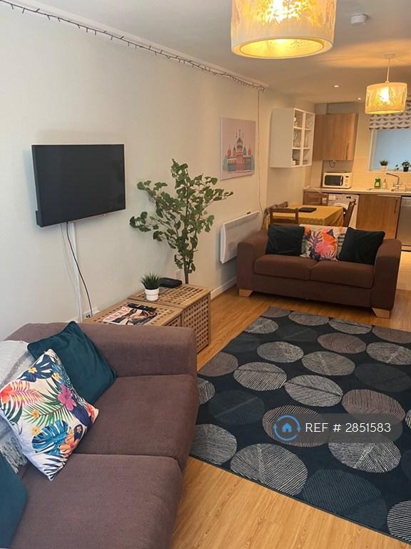 3 bedroom flat in Fleet Street, Brighton, BN1 (3 bed) (#2851583)