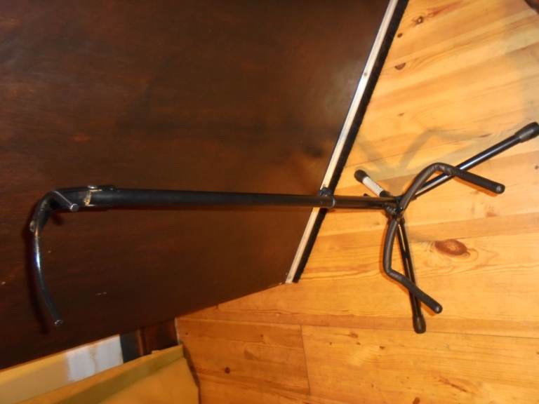 Guitar Stand