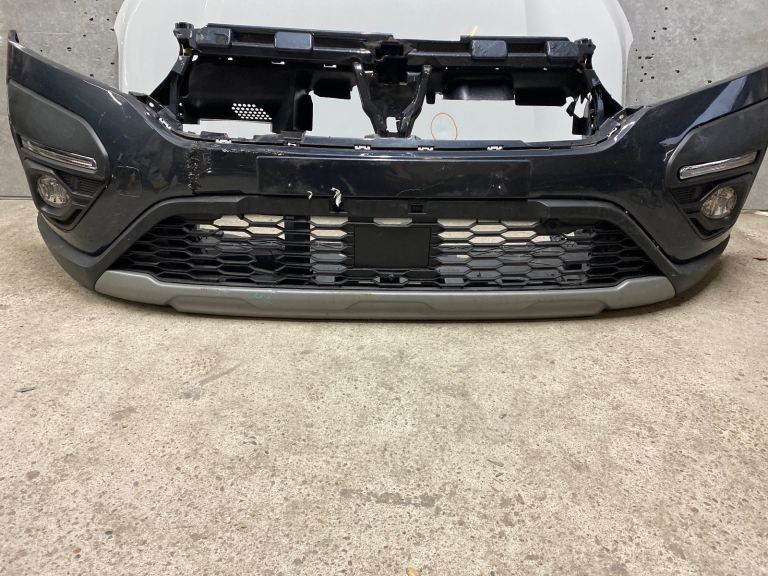 Dacia Sandero mk3 stepway  / jogger bumper  With parking sensors  and bonnet 2021 - 2024