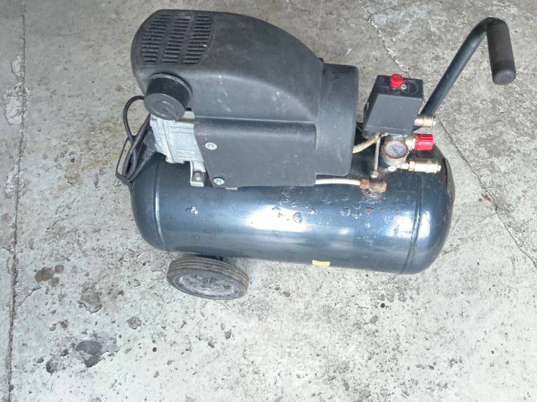 Air compressor 