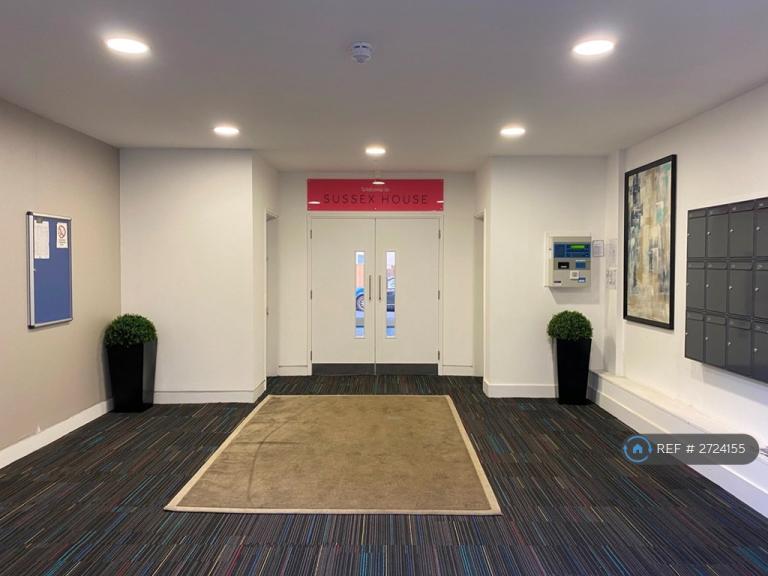 2 bedroom flat in Sussex House, Reading, RG1 (2 bed) (#2724155)