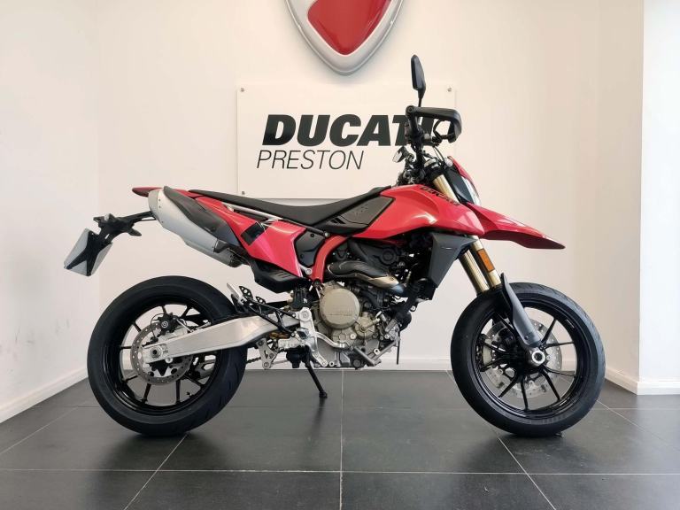 2025 Ducati Hypermotard 698 Mono Red 925 Miles | £176 Dep & £176 pcm