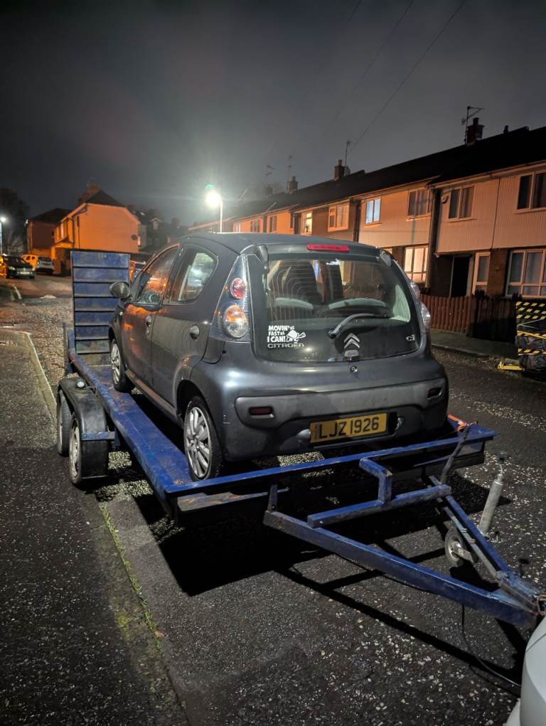 Car transporter trailer 