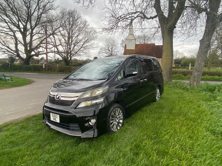 TOYOTA VELLFIRE 3.5 Z Golden Eyes II 7 Seater Auto fresh import 2014