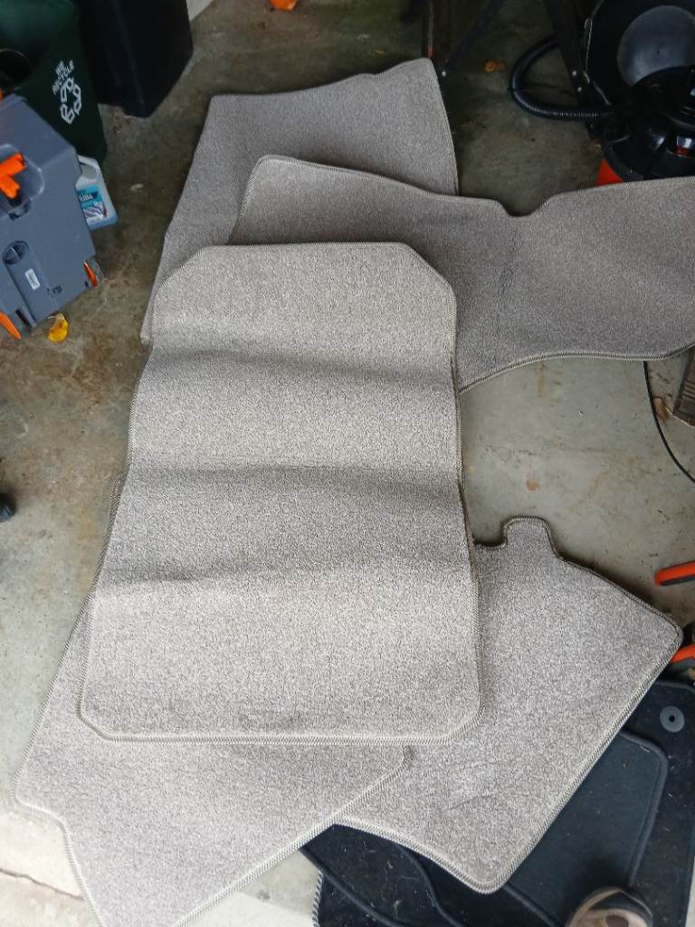 Sprite Major 4 SB caravan - loose fit carpets