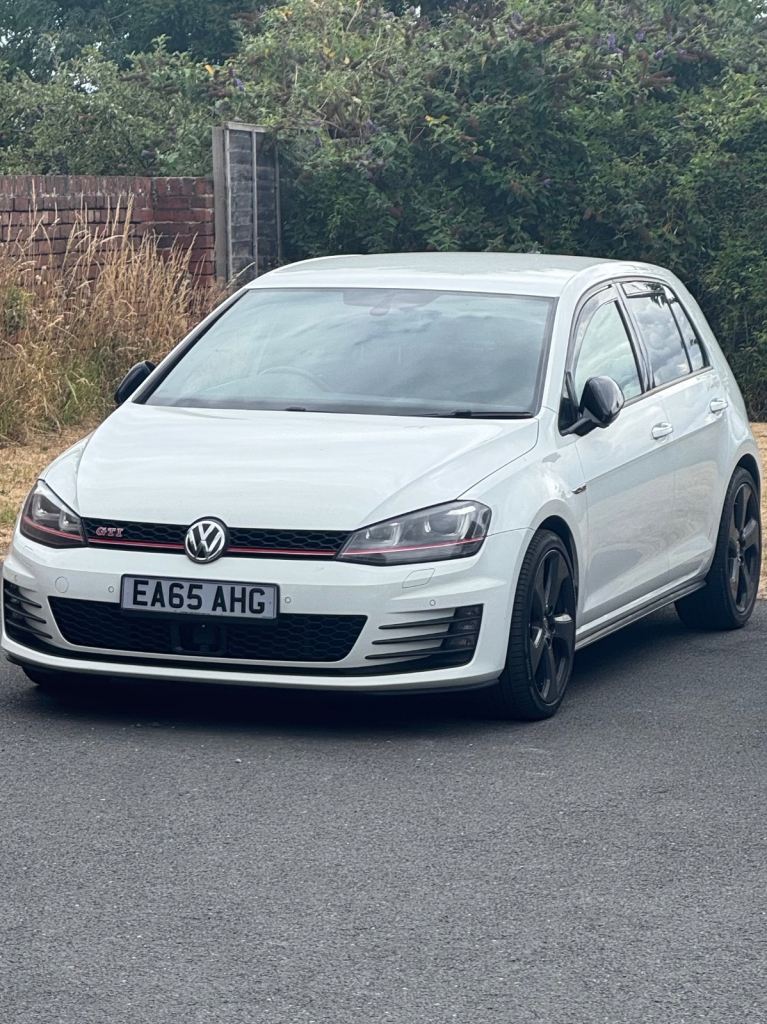Volkswagen, GOLF, Hatchback, 2015, Manual, 1984 (cc), 5 doors