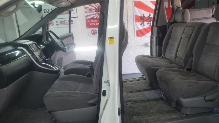 Toyota Alphard 2.4 automatic 8 seater refurbed alloys in grey 82k miles 2006 