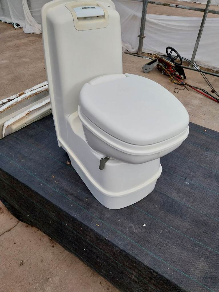 Thetford caravan cassette toilet 
