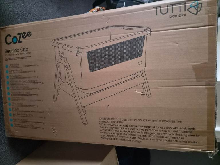 CoZee Bedside Crib with Extras